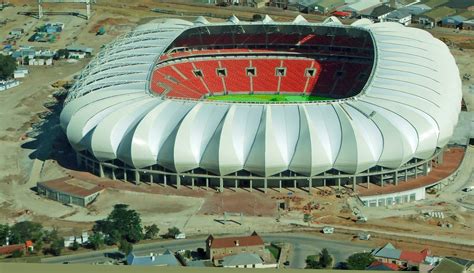  Nelson Mandela Bay Stadium: En Hyllning Till Försoning och Den Överväldigande Kraften av Sport