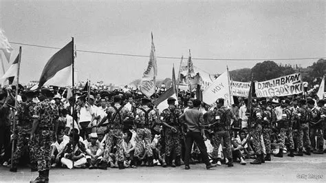  Pequin-massakern: 1965 års antikommunistiska uppror och dess effekter på Indonesiens politiska landskap